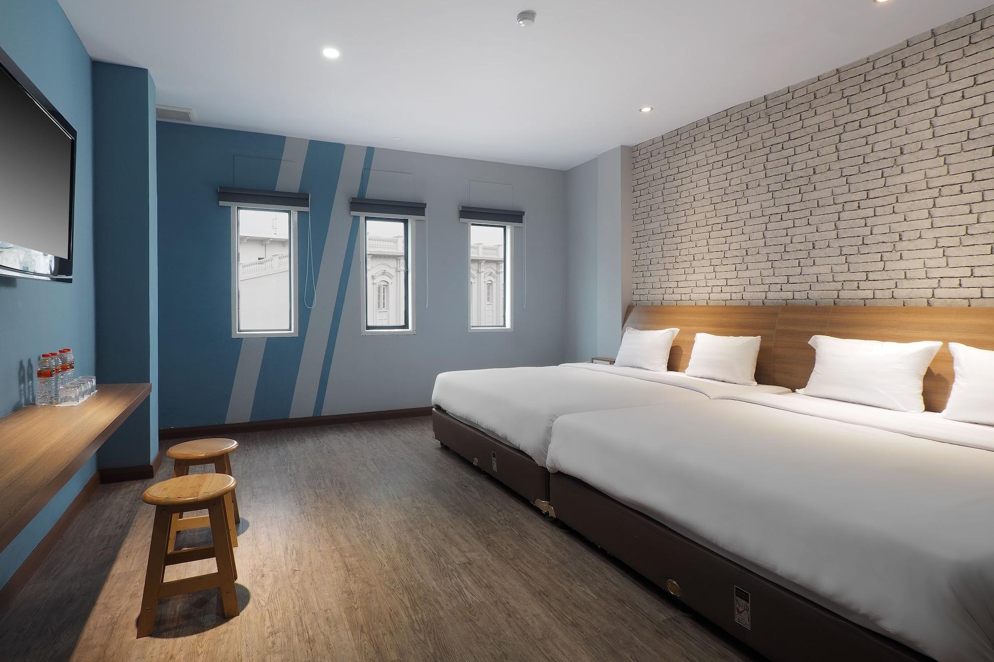 Kama Hotel Медан Экстерьер фото