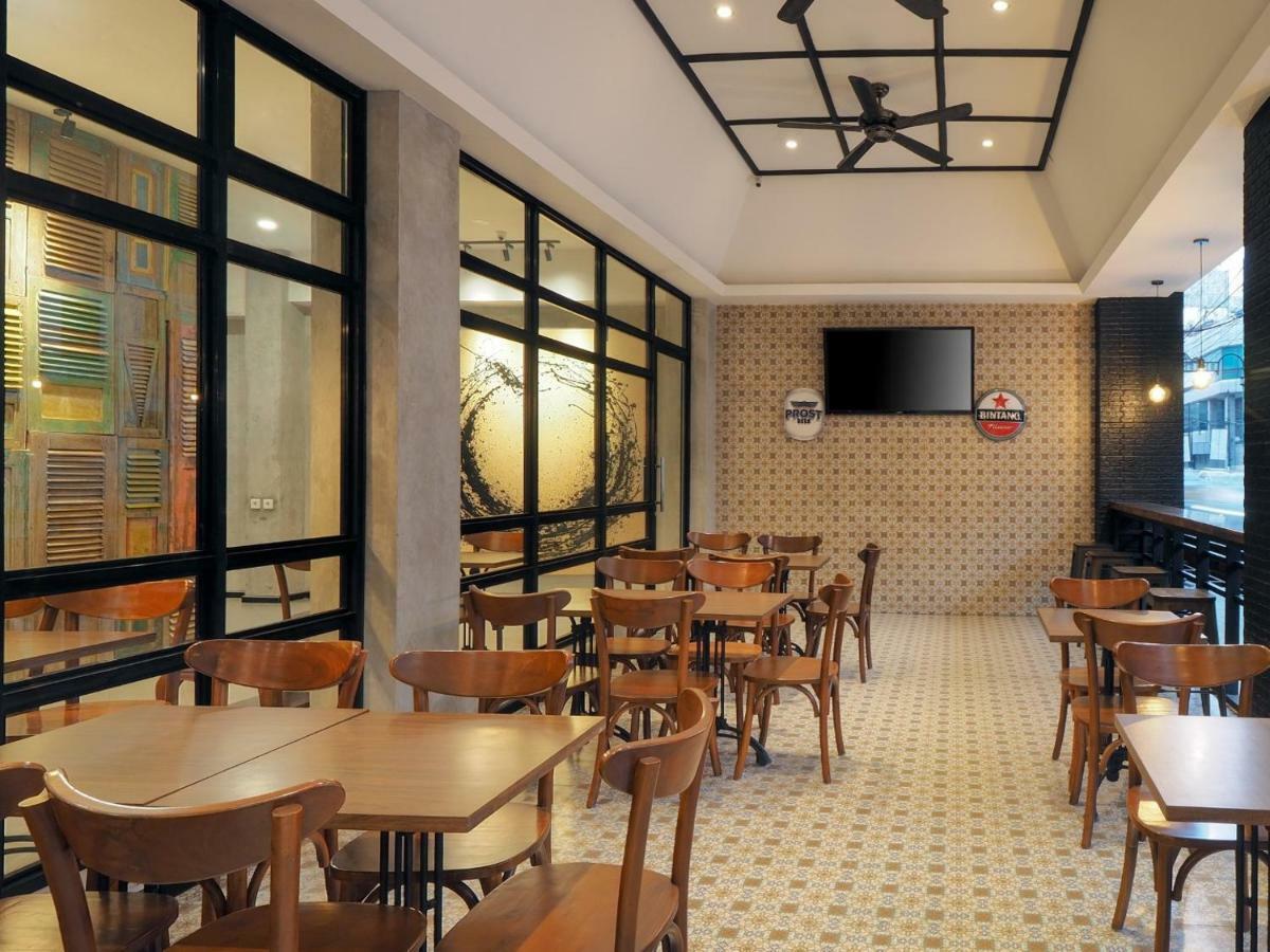 Kama Hotel Медан Экстерьер фото