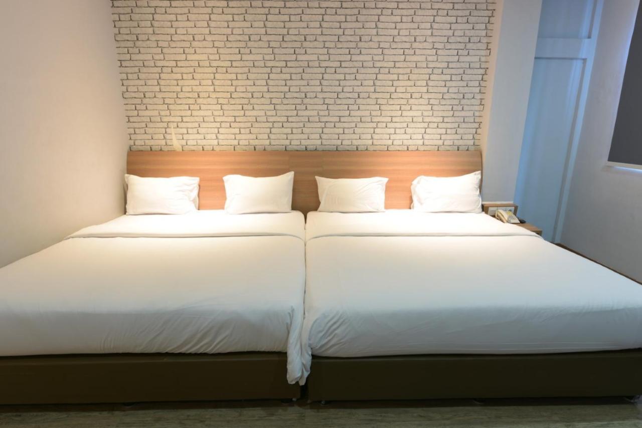 Kama Hotel Медан Экстерьер фото